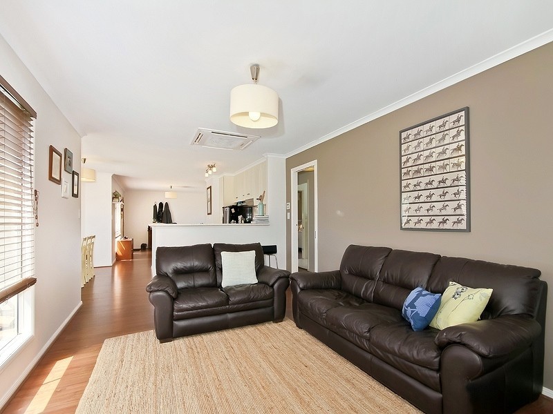 11 De-Caux Avenue, Port Willunga SA 5173
