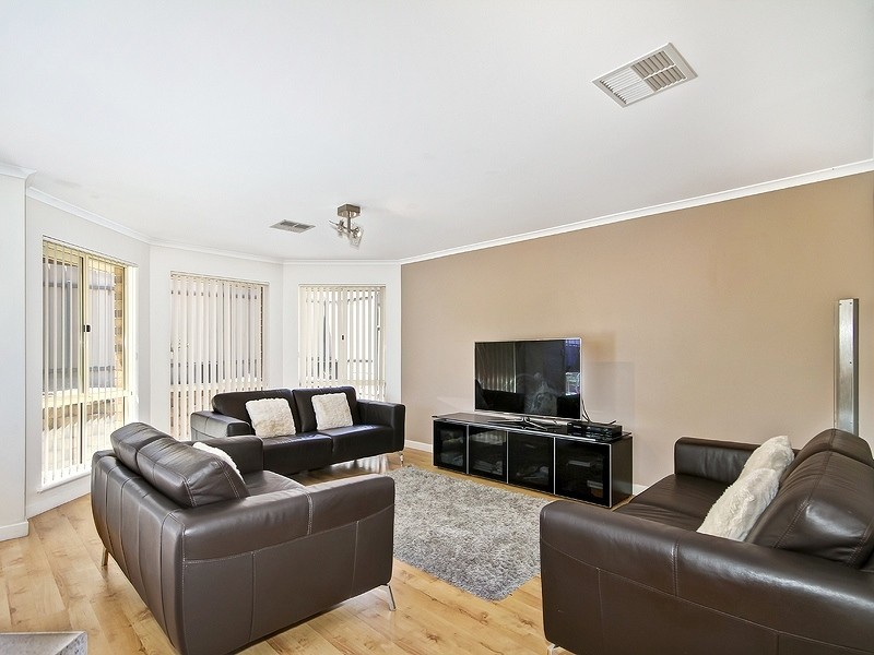 6 Spyglass Hill Circuit, Seaford Rise SA 5169