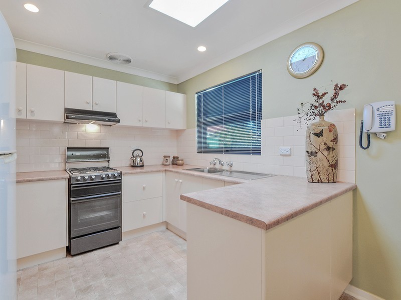 28 Doctors Road, Hackham SA 5163