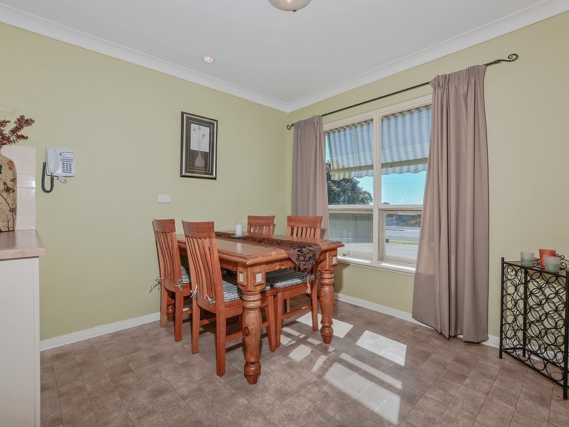 28 Doctors Road, Hackham SA 5163