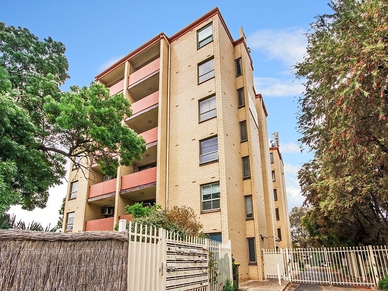 8/281 Henley Beach Road, Brooklyn Park SA 5032