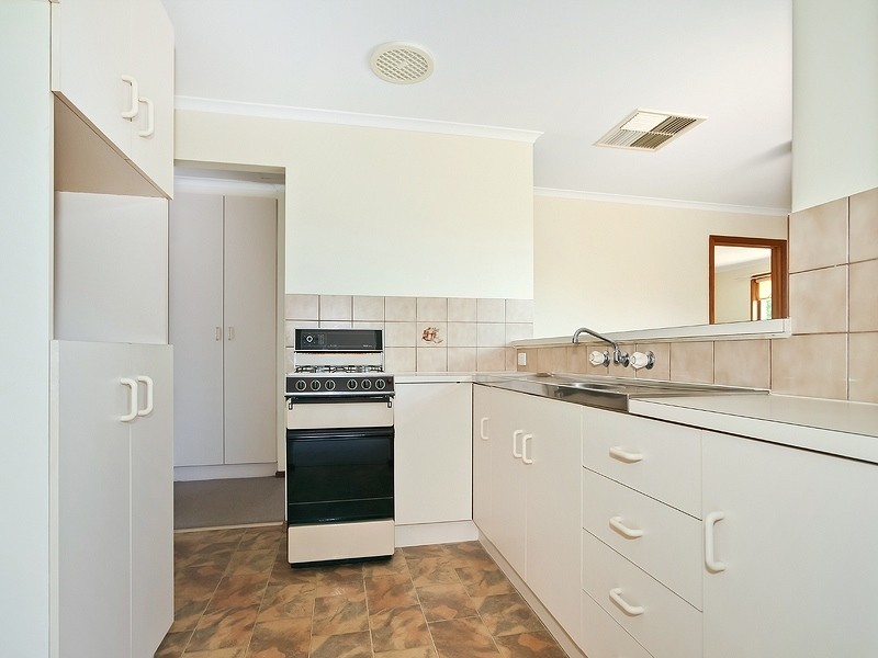 28 Saphire Road, Morphett Vale SA 5162