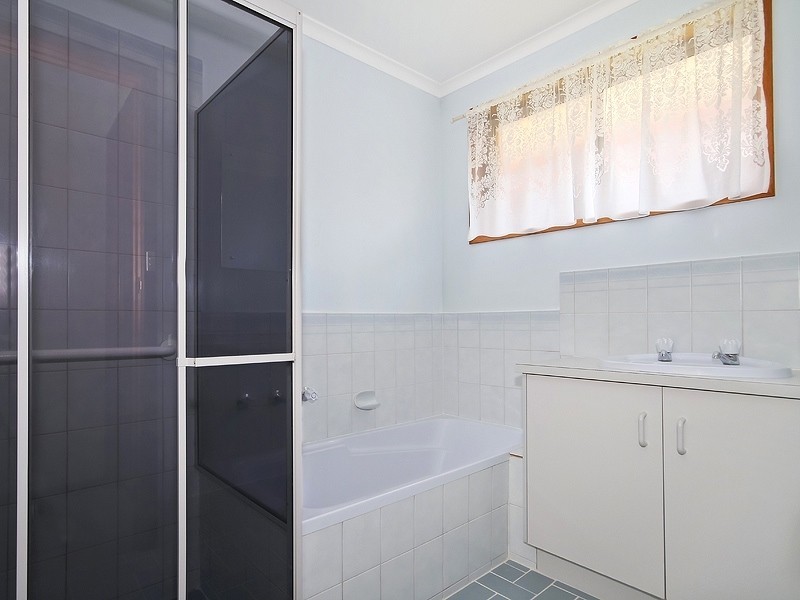 28 Saphire Road, Morphett Vale SA 5162