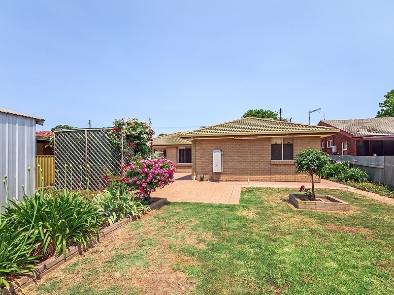 28 Saphire Road, Morphett Vale SA 5162