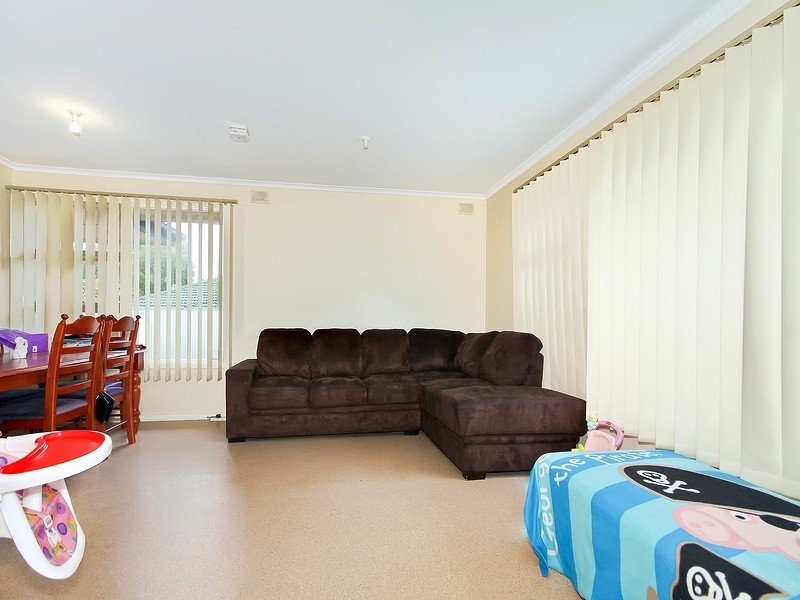 20 Adrian Street, Christie Downs SA 5164