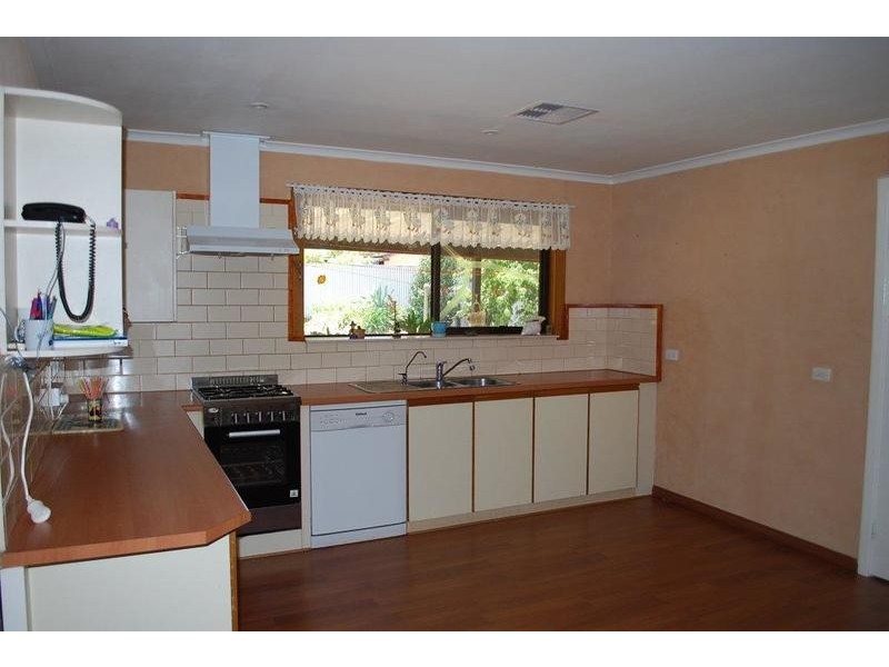 19 Loman Street, Morphett Vale SA 5162