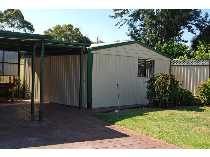 33 Midhurst Avenue, Christie Downs SA 5164