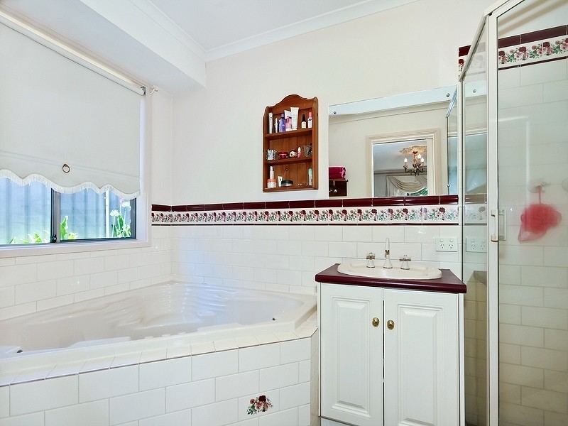 9 Seppelt Court, Woodcroft SA 5162