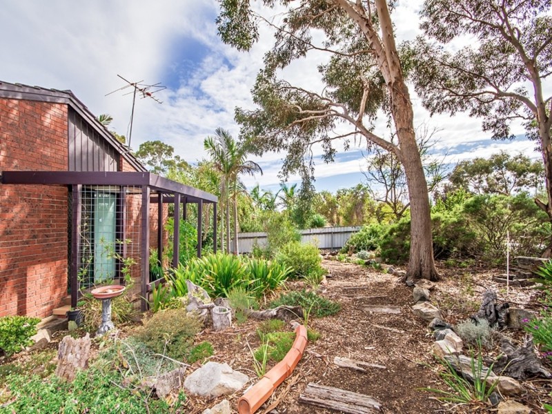44 Warsaw Crescent, Hackham West SA 5163