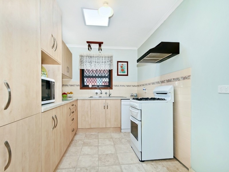 44 Warsaw Crescent, Hackham West SA 5163