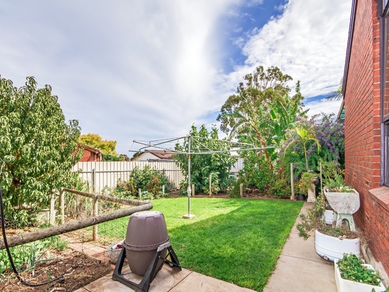 44 Warsaw Crescent, Hackham West SA 5163