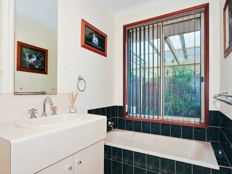 3 Mallard Crescent, Seaford Rise SA 5169