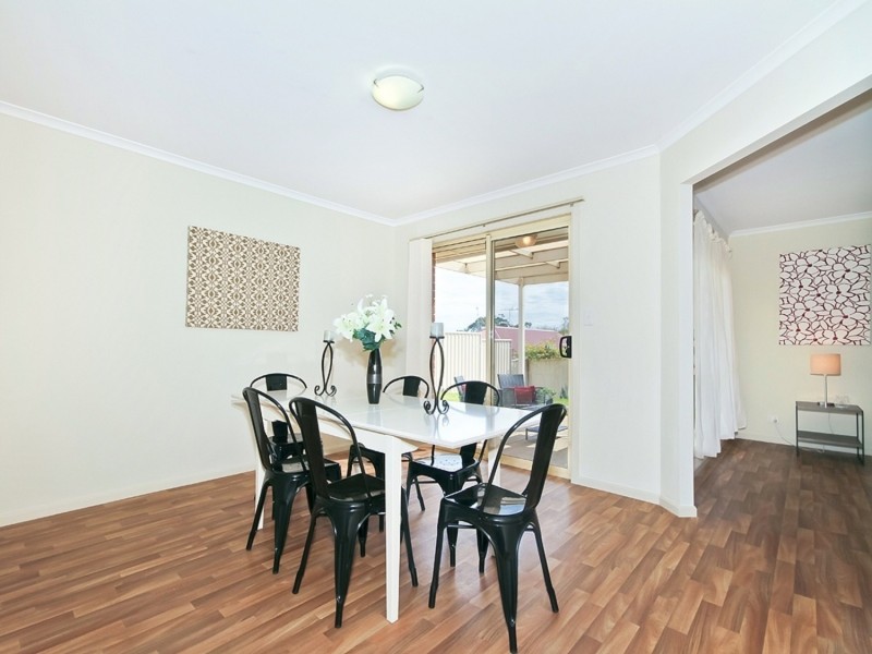 11 Fuschia Street, Huntfield Heights SA 5163