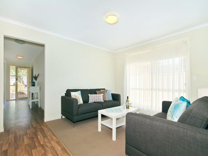 11 Fuschia Street, Huntfield Heights SA 5163
