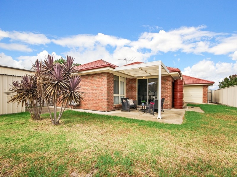 11 Fuschia Street, Huntfield Heights SA 5163