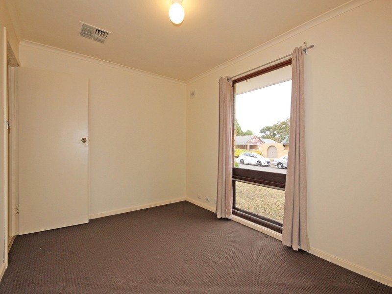 15 McCarthy Avenue, Morphett Vale SA 5162