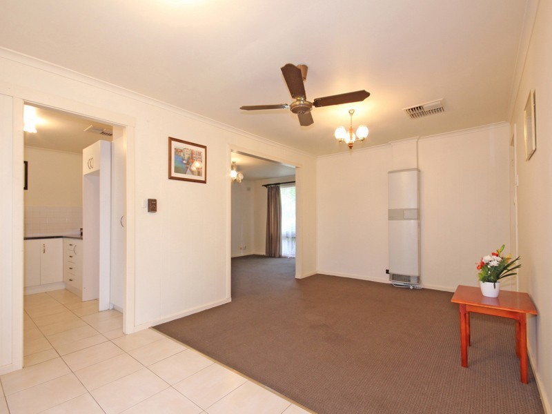15 McCarthy Avenue, Morphett Vale SA 5162