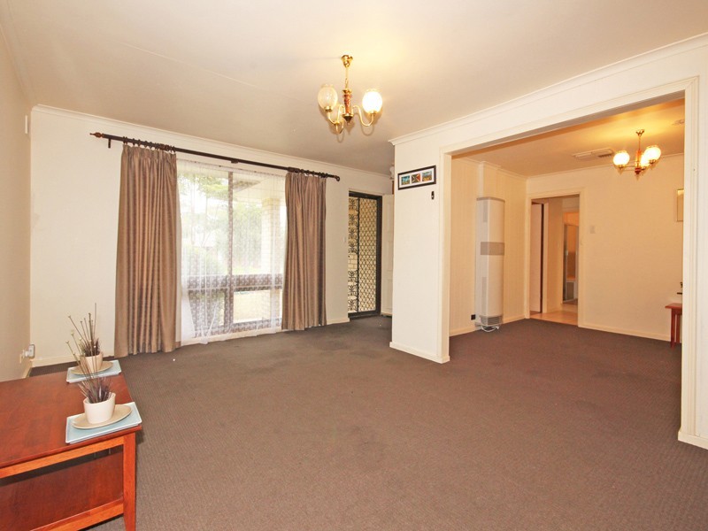 15 McCarthy Avenue, Morphett Vale SA 5162