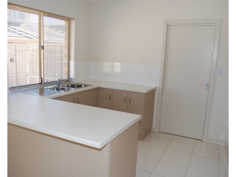 33A & 33B Taunton Parade, Christies Beach SA 5165