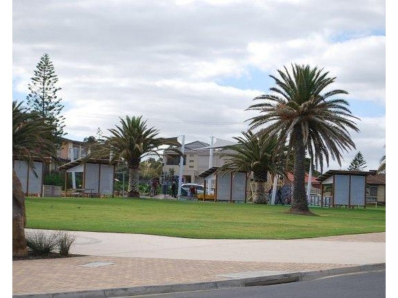 33A & 33B Taunton Parade, Christies Beach SA 5165