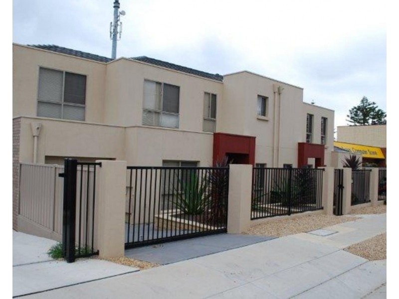 33A & 33B Taunton Parade, Christies Beach SA 5165