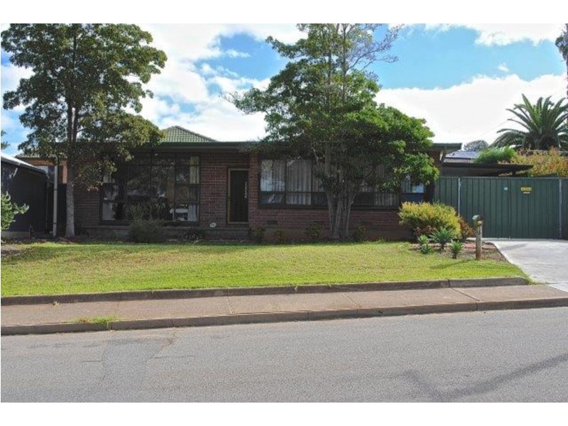 15 Saphire Road, Morphett Vale SA 5162