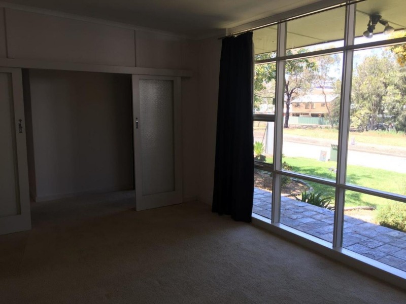 15 Saphire Road, Morphett Vale SA 5162