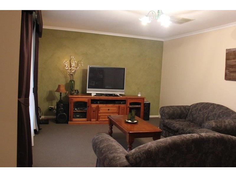 28 Pegasus Drive, Woodcroft SA 5162