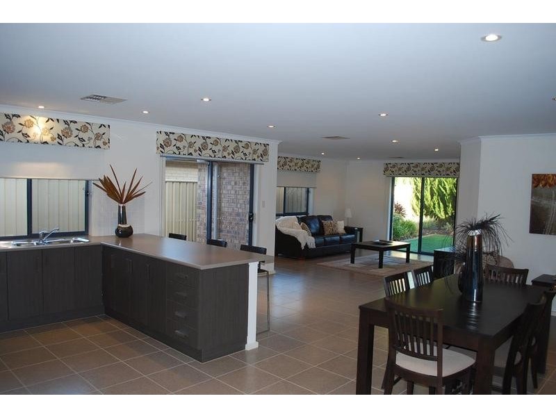 .15 Flag Street, Seaford Meadows SA 5169