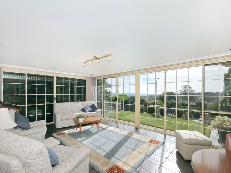 2 Admella Court, Hallett Cove SA 5158