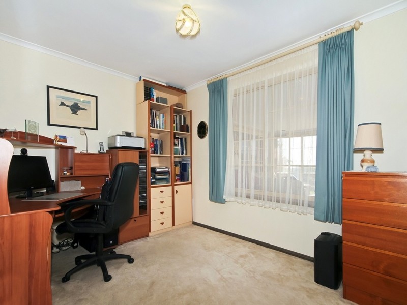 2 Admella Court, Hallett Cove SA 5158