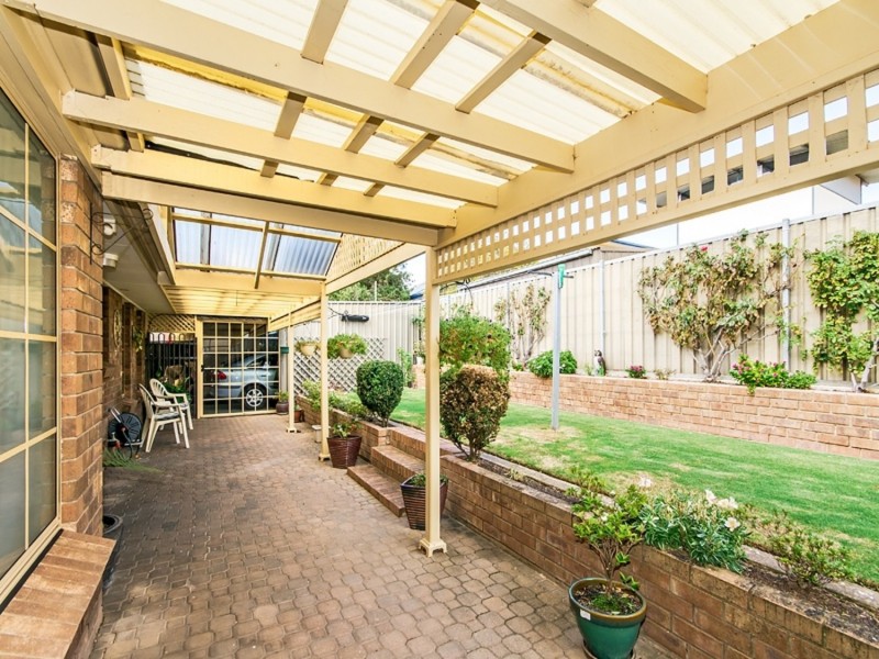 2 Admella Court, Hallett Cove SA 5158