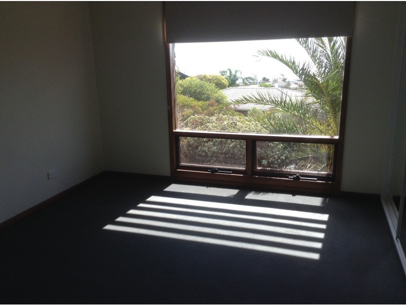 10 Kurrambi Crescent, Hallett Cove SA 5158