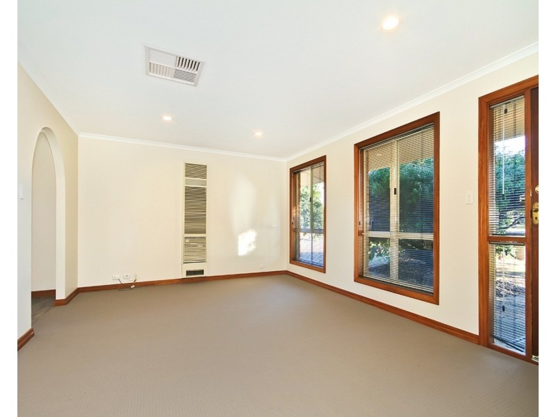 2 Hartog Street, Woodcroft SA 5162