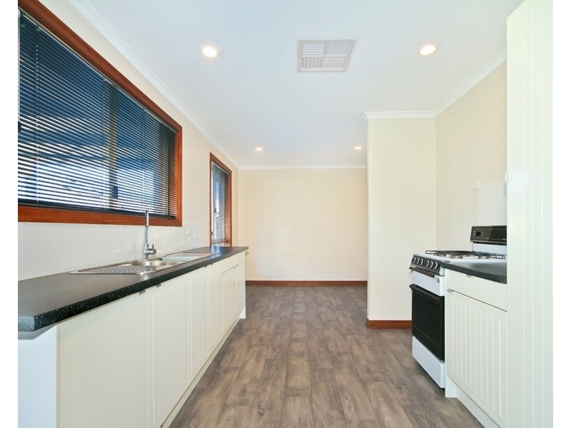 2 Hartog Street, Woodcroft SA 5162