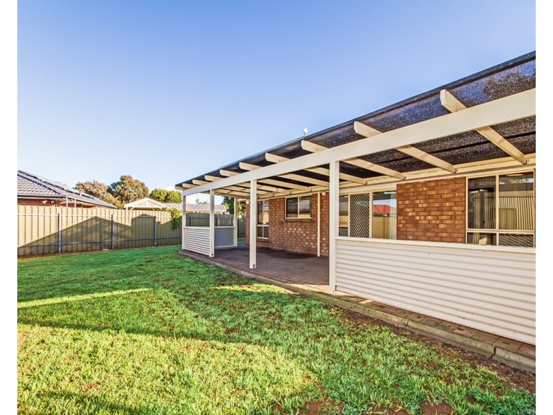 2 Hartog Street, Woodcroft SA 5162