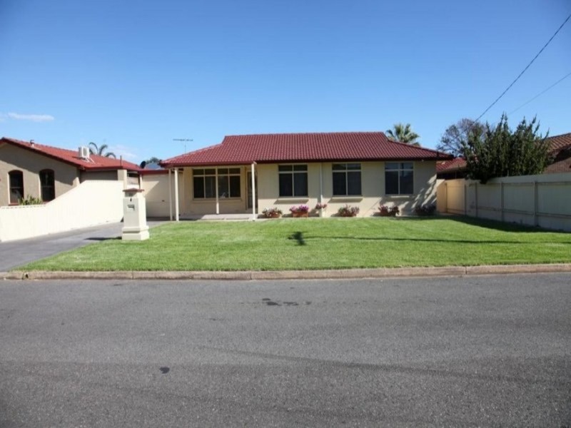 30 Kwinana Crescent, Port Noarlunga South SA 5167