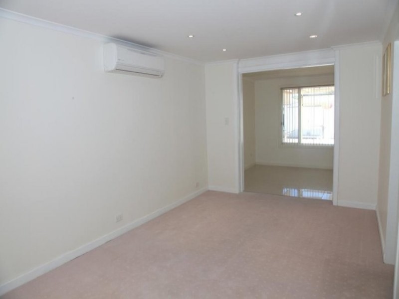 30 Kwinana Crescent, Port Noarlunga South SA 5167