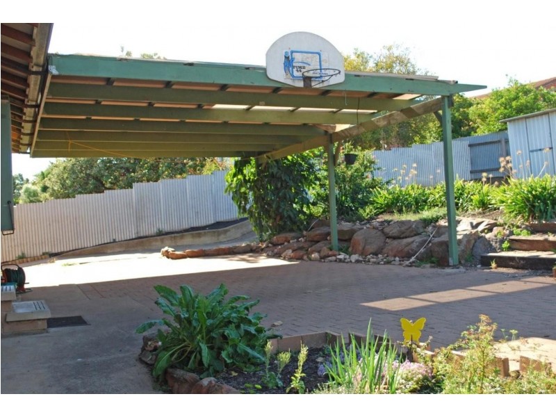 .6 Giles Court, Christie Downs SA 5164