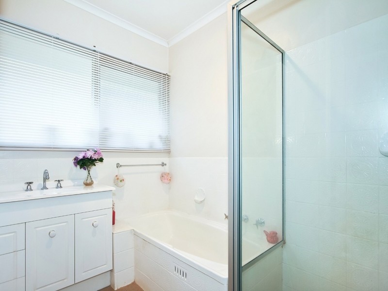 10 Hammond Avenue, Morphett Vale SA 5162