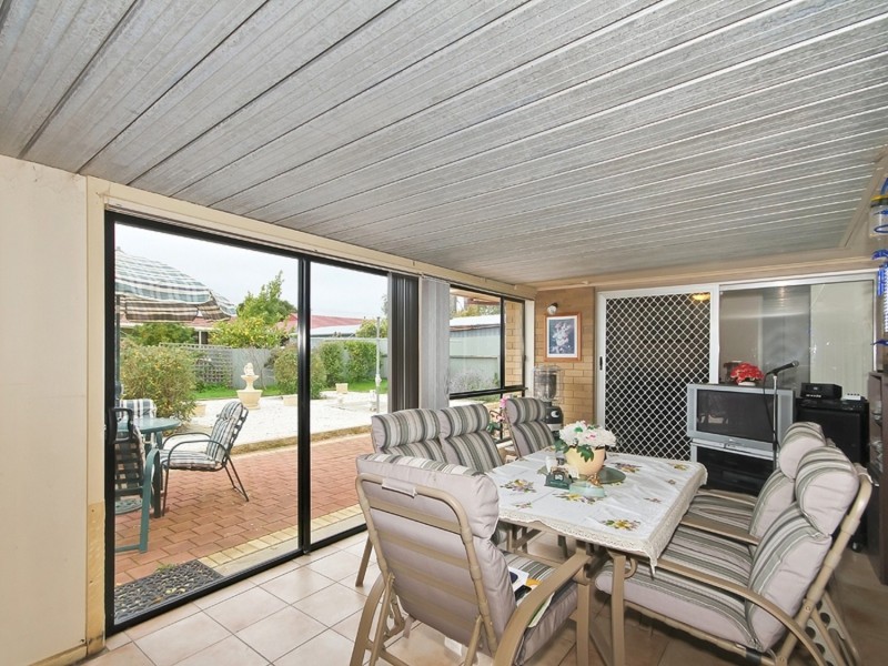 10 Hammond Avenue, Morphett Vale SA 5162