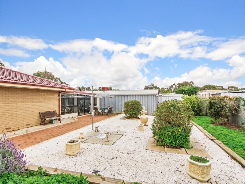 10 Hammond Avenue, Morphett Vale SA 5162