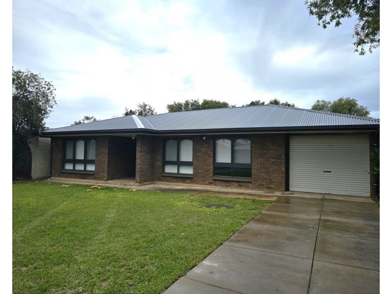 21 Radcliffe Grove, Christie Downs SA 5164