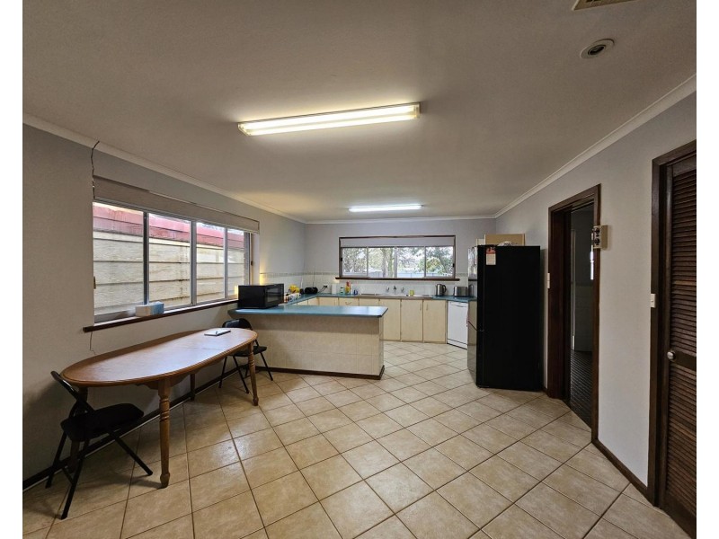 21 Radcliffe Grove, Christie Downs SA 5164