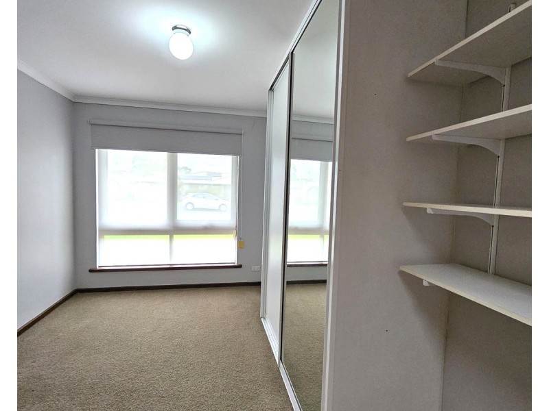 21 Radcliffe Grove, Christie Downs SA 5164