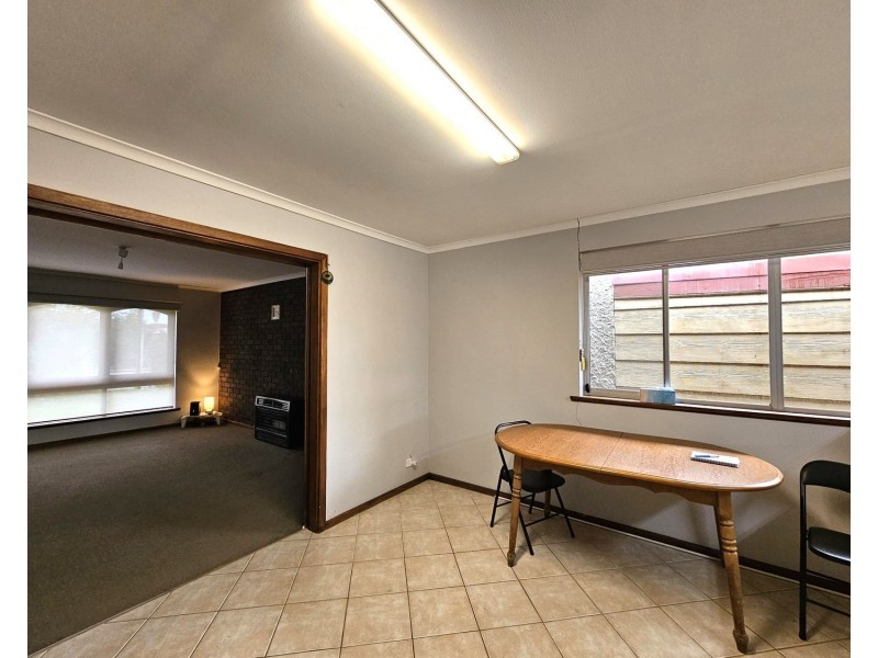 21 Radcliffe Grove, Christie Downs SA 5164