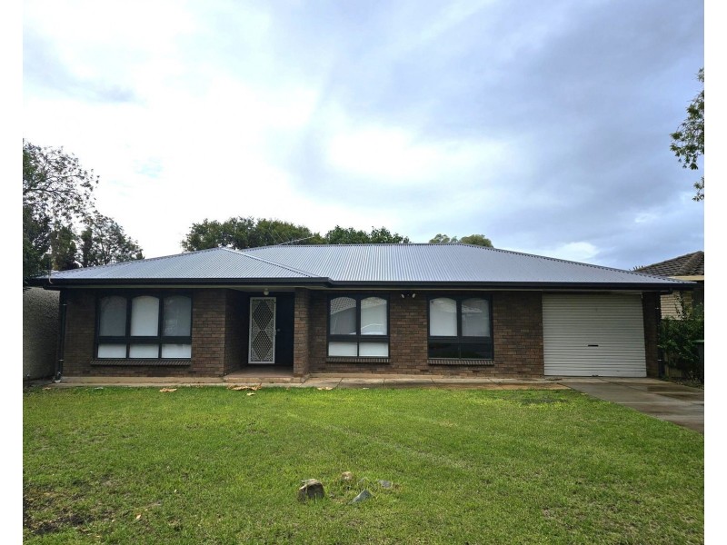 21 Radcliffe Grove, Christie Downs SA 5164