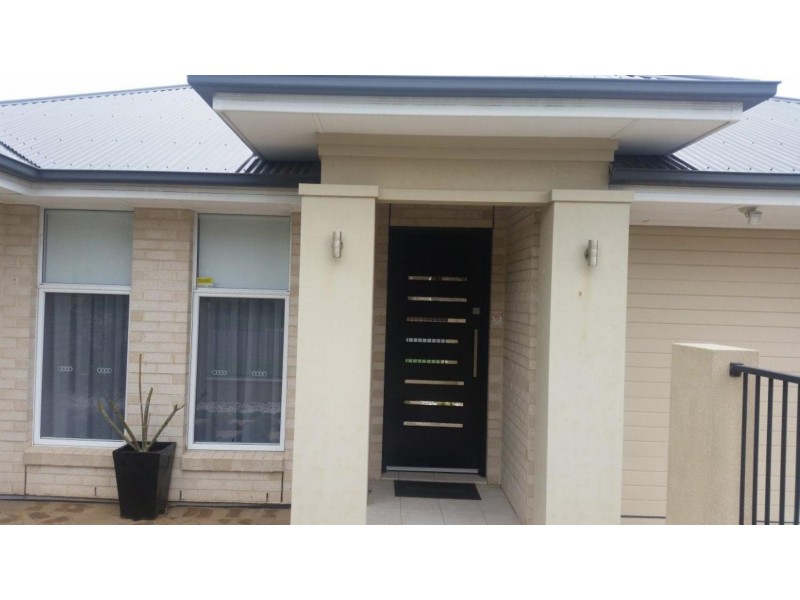 2 Deemster Avenue, Christies Beach SA 5165