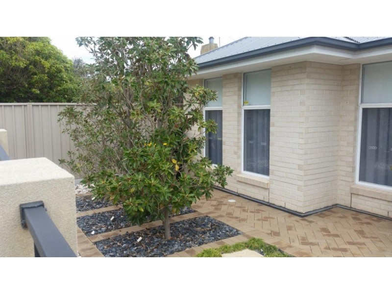 2 Deemster Avenue, Christies Beach SA 5165