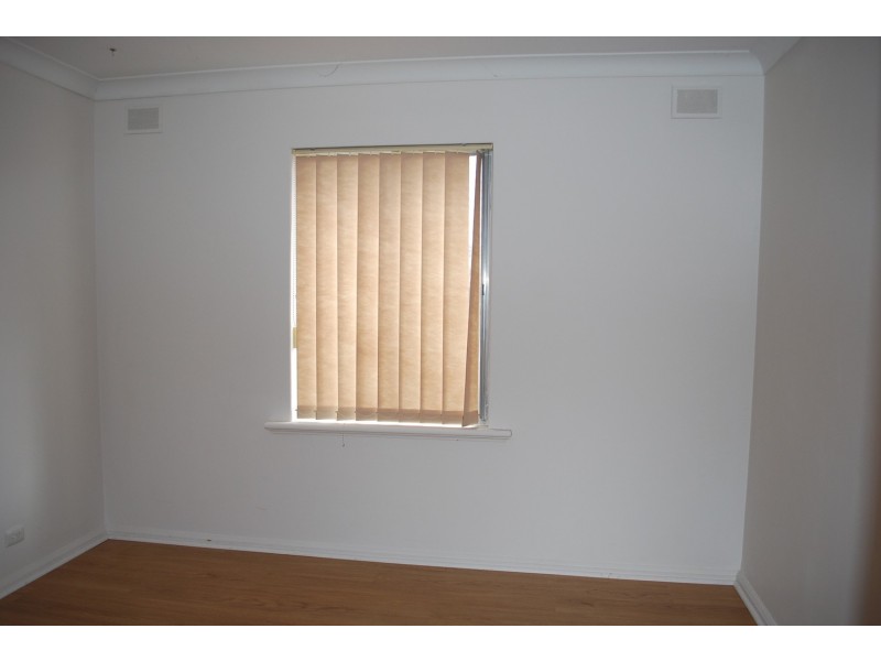 16 Carbenet Drive, Hackham SA 5163